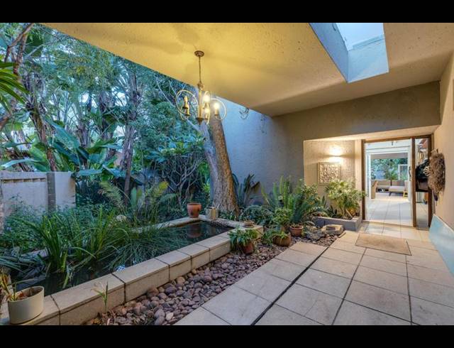 4 BEDROOM HOUSE FOR SALE IN FOURWAYS GARDENS